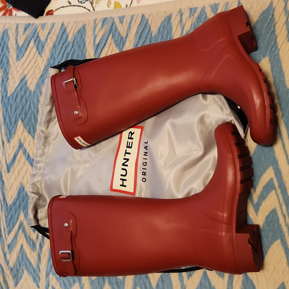 New original red Hunter tall boot size 7